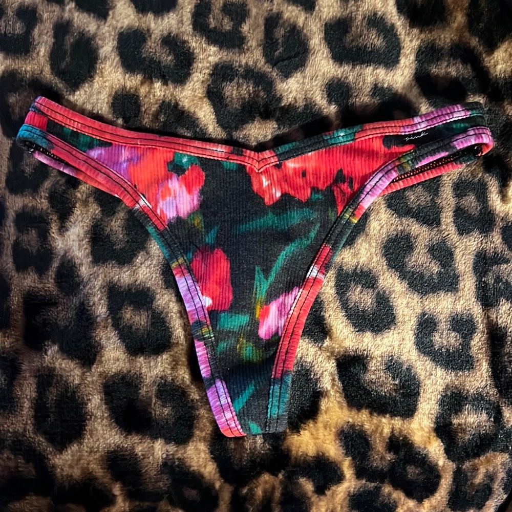 VS PINK panties size XS NWT